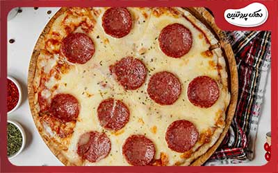 طرز تهیه پیتزا ساده با سوسیس